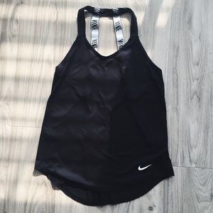 Nike top black twice worn and in perfect condition
